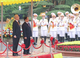 Malaysia Prime Minister welcomed in Vietnam 