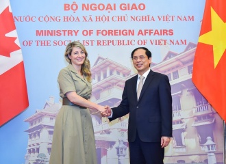 Canada requested to open doors to Vietnam farm produce 