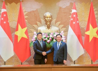 Vietnam, Singapore parliaments ink agreement to boost cooperation