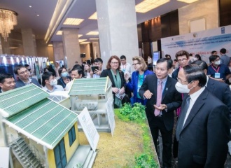 UNDP supports flood-resilient houses for Vietnam coastal residents