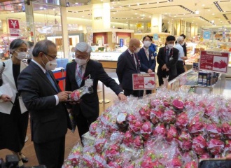 Some 30 tons of fresh lychee sold at Vietnamese Goods Week in Japan