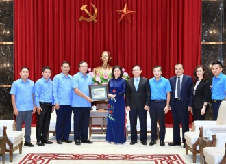 Hanoi, Vientiane strengthen cooperation in trade unions