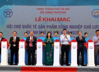 Hanoi opens international fair for key industrial products