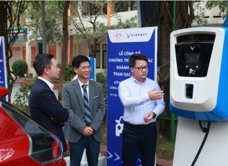 Hanoi’s university and VinFast cooperate to expand electric vehicle infrastructure