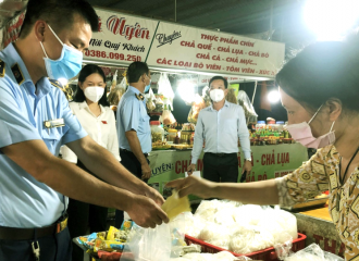 Hanoi tightens control over food safety at wet markets 