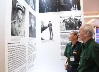 Hanoi patriots recount memories of captivity