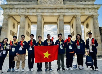 Hanoi students bag five gold medals at Pangea Math World 2023