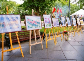 Watercolor exhibition: Inspiring shades of Europe in Hanoi 