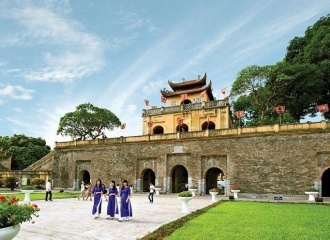 Strong increase in tourists visiting Hanoi's cultural heritage and relics