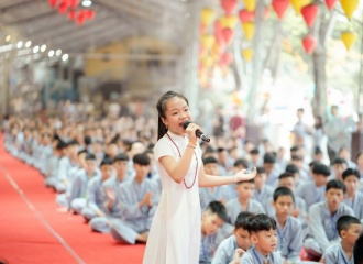 Young folk singer Dang Tu Thanh dies at 14