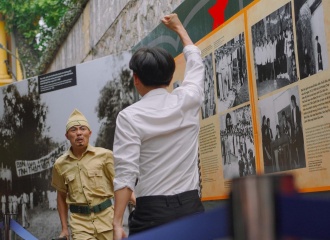 Martyrs' tribute exhibition at Hoa Lo Prison relics site