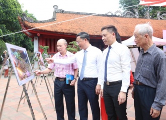 18th Hanoi in My Heart photo exhibition highlights the beauty of Hanoi 