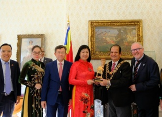 Hanoi seeks investment opportunities with Birmingham