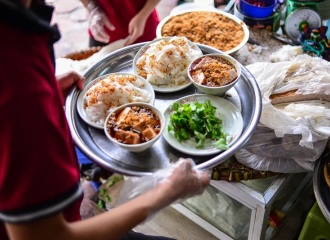 Hanoi specialties wow French Ambassador  