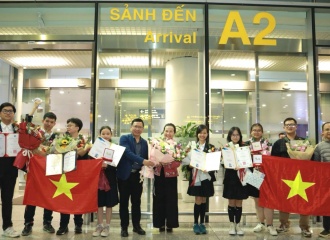 Hanoi students bag gold medals at International Invention and Design