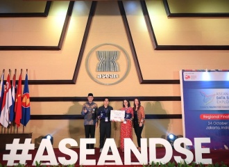 Young Vietnamese design green energy marketplace solution for ASEAN