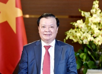 Hanoi Party Chief visits Laos