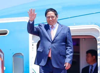 Prime Minister Pham Minh Chinh arrives in China 