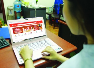 Vietnamese consumers spend US$32 million daily on online shopping