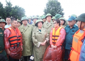 Prioritizing people lives in seasonal flooding: Hanoi Party Chief