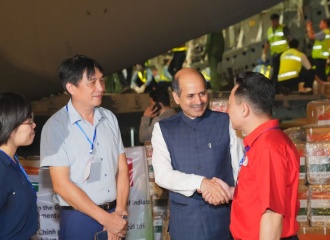 India delivers humanitarian relief supplies to Vietnam