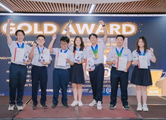 Hanoi 10th graders win Asia's largest business simulation competition