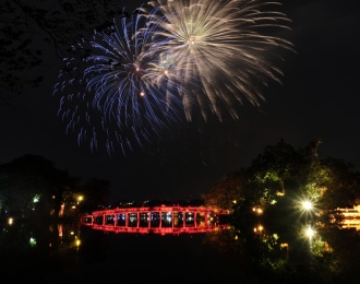 Fireworks to light up skies over Hanoi for New Year celebrations