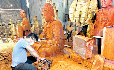 [Uniqueness of Hanoi's craft villages] Son Dong – the most famous Buddha statue making village 