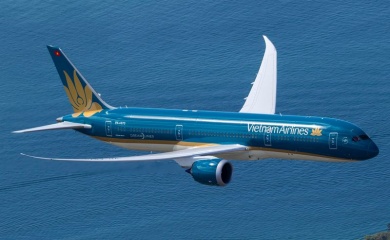 Vietnam Airlines resumes scheduled flights to Europe