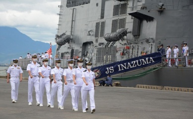 Japan training ships visit Vietnam 