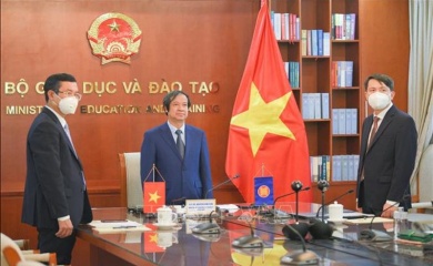 Chairmanship of ASEAN Education turned over to Vietnam