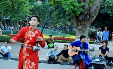 Hanoi suspends pedestrian space around Hoan Kiem Lake during Tet