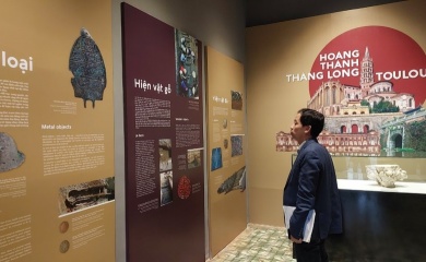 Artifacts of Hanoi and Toulouse on display