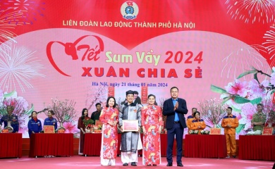 Hanoi trade union brings “warm spring” to needy workers