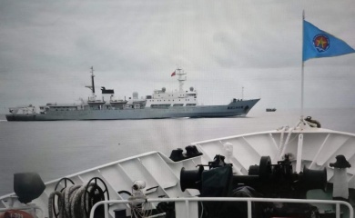 Vietnam strongly demands China to stop illegal survey vessel