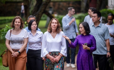 Australia’s Senate President Sue Lines visits Temple of Literature