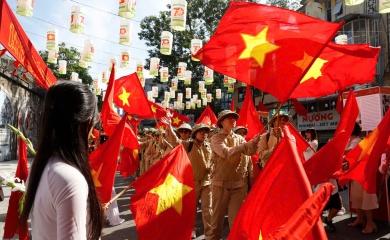 Exhibition in Old Quarter depicts Hanoi's liberation