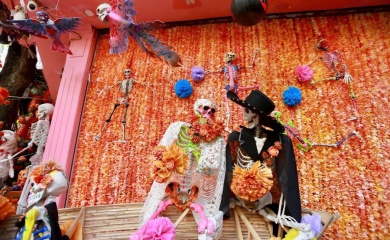 Hanoi's Old Quarter vibrant ahead of Halloween