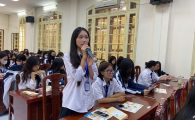 Hanoi students embark on innovative English self-learning program