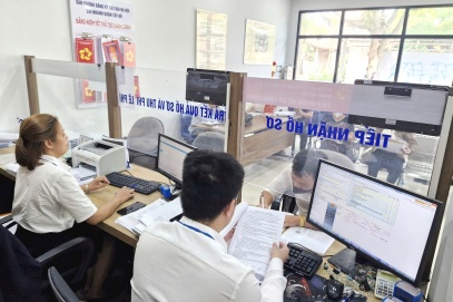 Hanoi pilots centralized administrative service center