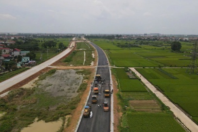 Hanoi accelerates completion of Ring Road No. 4 service roads in 2025