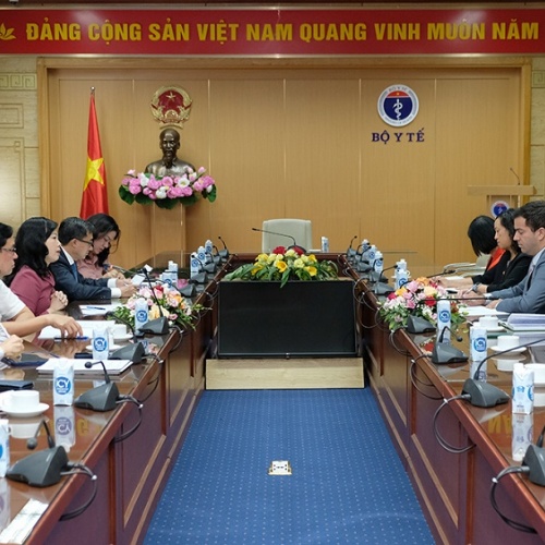 Vietnam shows leading role in regional health services: US CDC